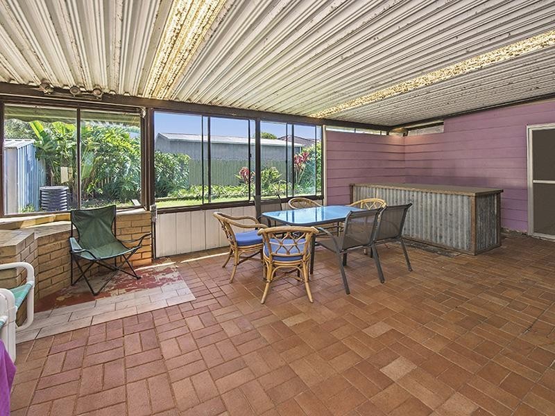 10 Gleddon Ave, Gorokan NSW 2263