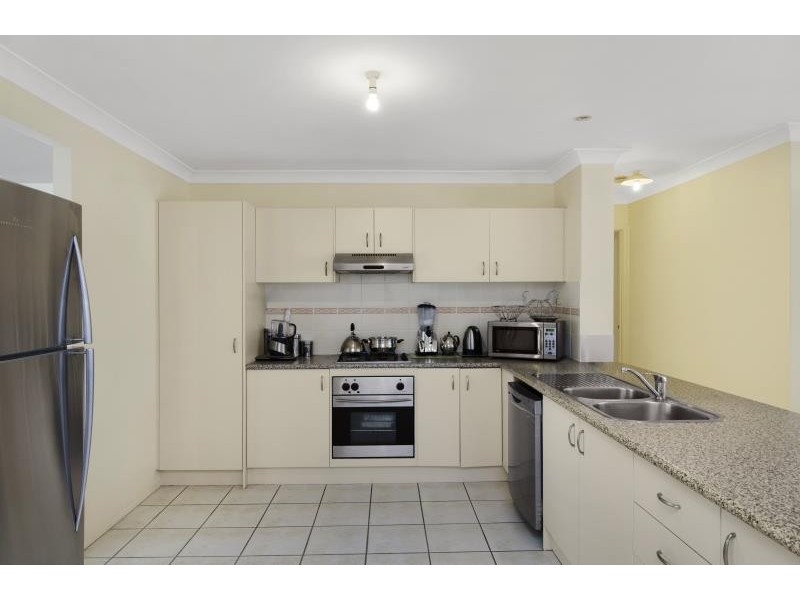 1 Fernlee Ct, Woongarrah NSW 2259