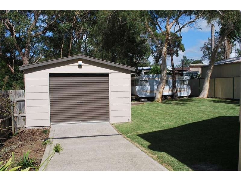 242 Scenic Dr, Buff Point NSW 2262