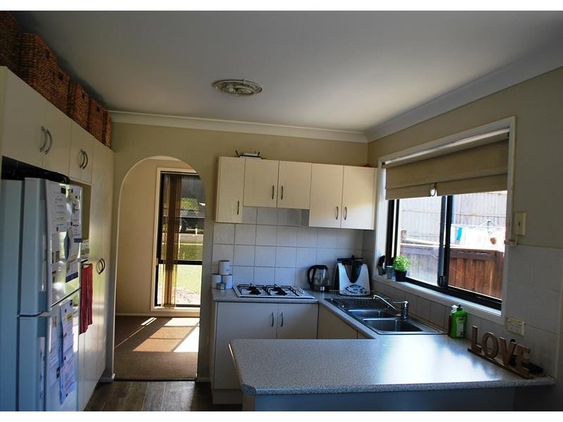 2 Marsden Rd, Blue Haven NSW 2262