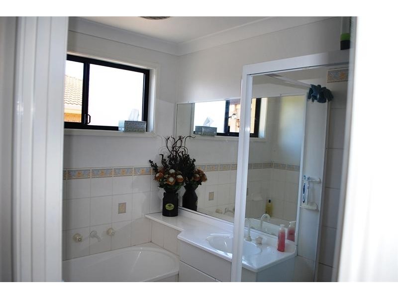 2 Marsden Rd, Blue Haven NSW 2262