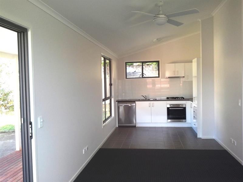 26a Crystal Cres, Wyong NSW 2259