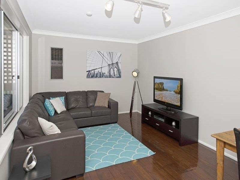 16 Turner Cl, Blue Haven NSW 2262