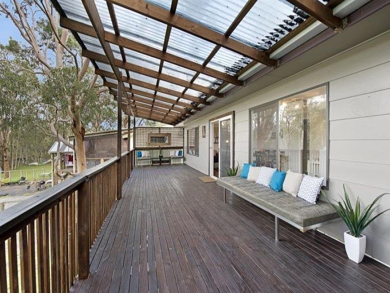 16 Turner Cl, Blue Haven NSW 2262