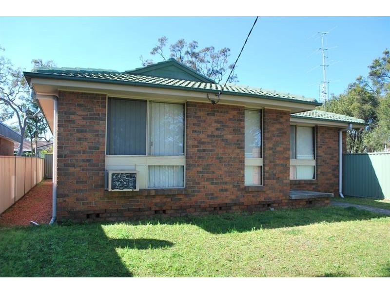1 Kanimbla Ave, Charmhaven NSW 2263