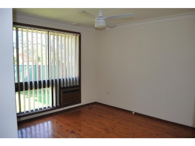 1 Kanimbla Ave, Charmhaven NSW 2263