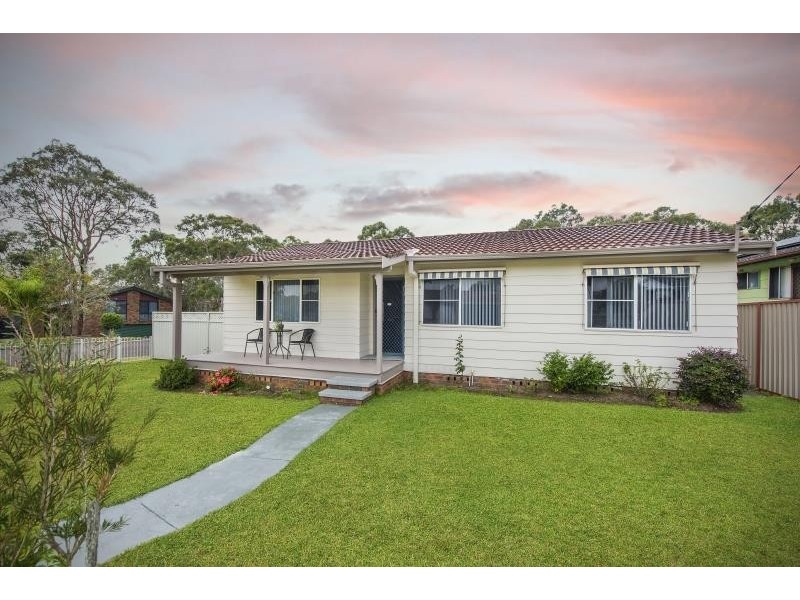 27 Kangaroo Ave, Lake Munmorah NSW 2259