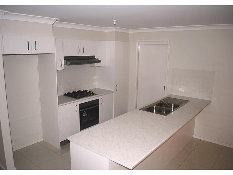 30 Bayberry Ave, Woongarrah NSW 2259