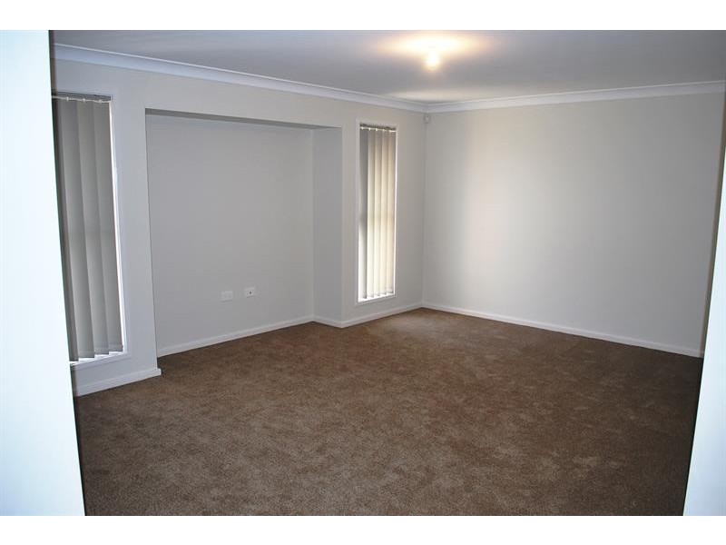 30 Bayberry Ave, Woongarrah NSW 2259