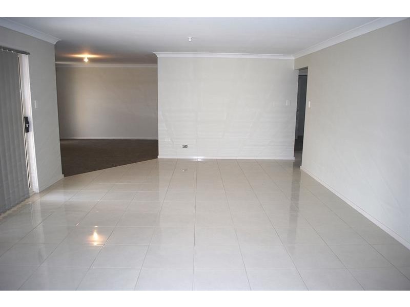 30 Bayberry Ave, Woongarrah NSW 2259