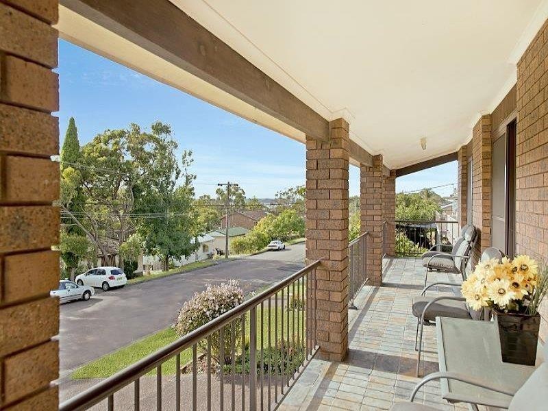 24 Grandview Pde, Gorokan NSW 2263