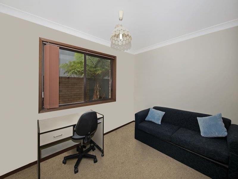 24 Grandview Pde, Gorokan NSW 2263