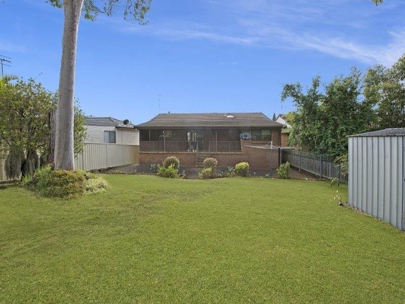 24 Grandview Pde, Gorokan NSW 2263