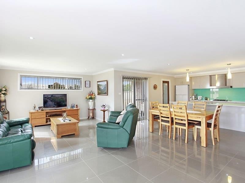 34 Grasstree Avenue, Woongarrah NSW 2259