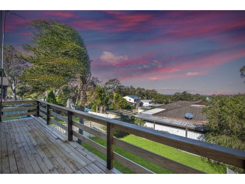 30 Craigie Ave, Kanwal NSW 2259