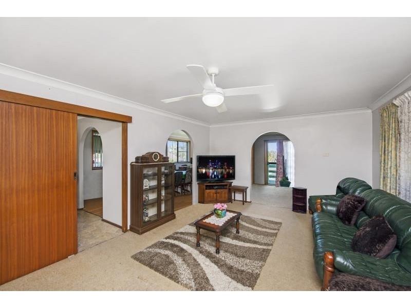 30 Craigie Ave, Kanwal NSW 2259