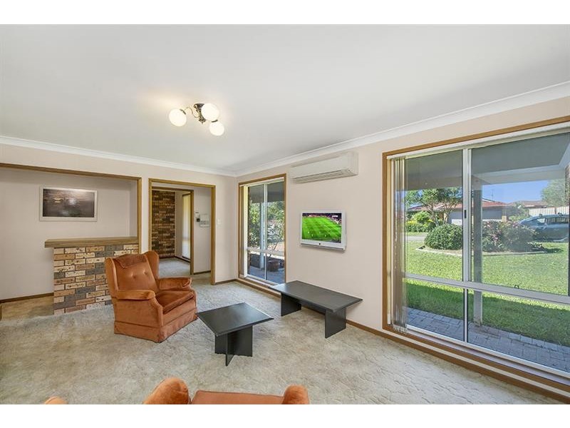 21 Derwent Dr, Lake Haven NSW 2263