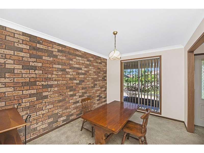 21 Derwent Dr, Lake Haven NSW 2263