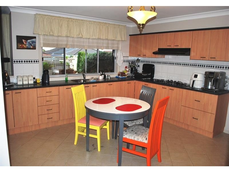 8 Tuscan Pl, Blue Haven NSW 2262