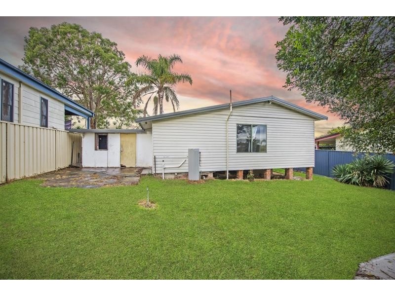 56 Katoomba  Ave, San Remo NSW 2262