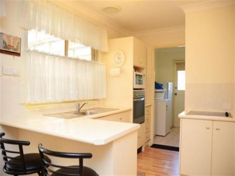 41 Barega Cl, Buff Point NSW 2262