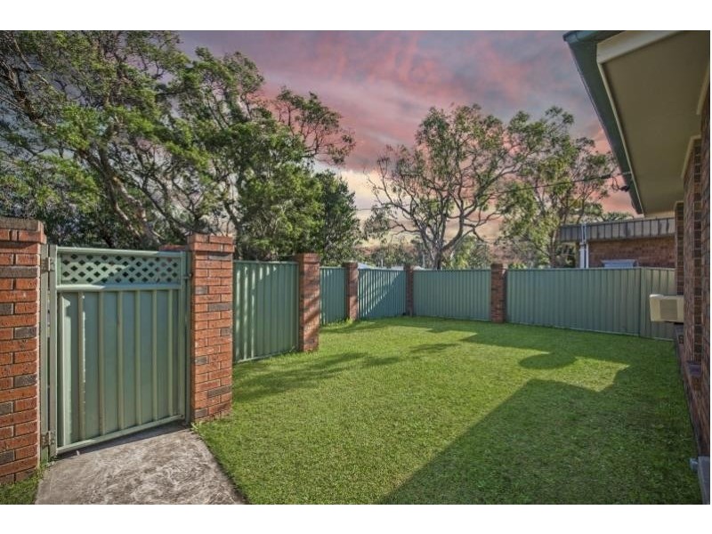 1 Kanimbla Ave, Charmhaven NSW 2263