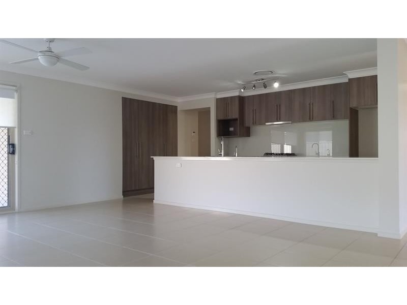 16 Ellalong Way, Woongarrah NSW 2259