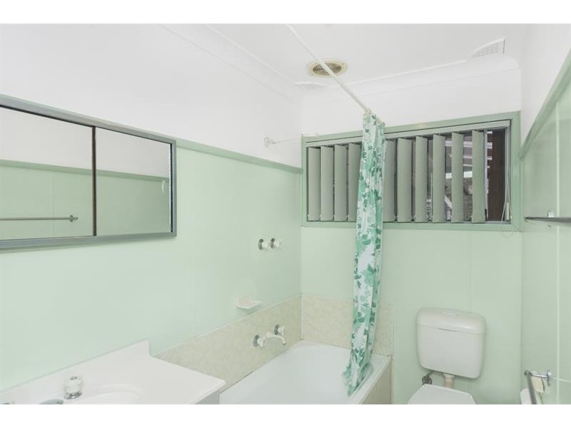 44 Crossingham St, Toukley NSW 2263