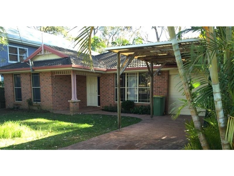 5 Restlea Ave, Charmhaven NSW 2263