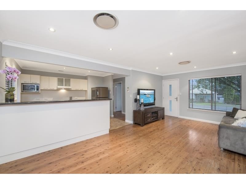 61 Pearce Road, Kanwal NSW 2259