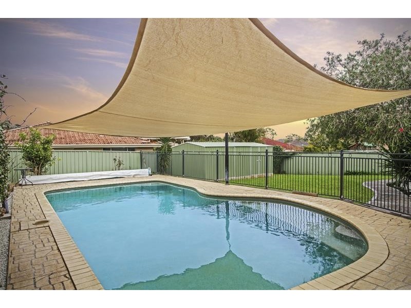 5 Dean Ave, Kanwal NSW 2259