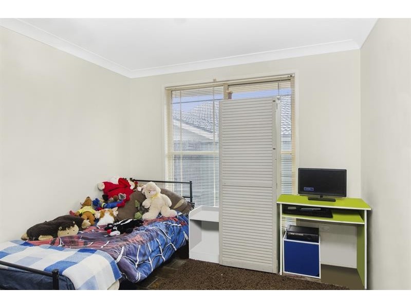 5 Dean Ave, Kanwal NSW 2259