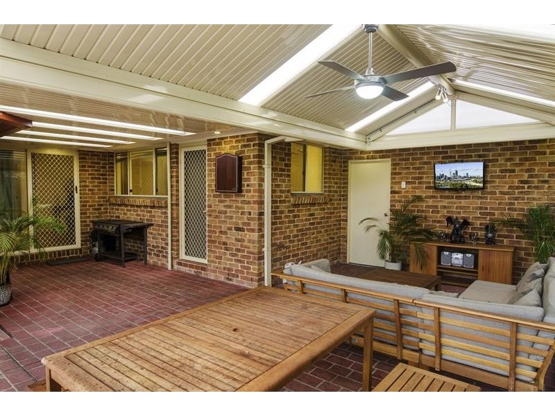 5 Dean Ave, Kanwal NSW 2259