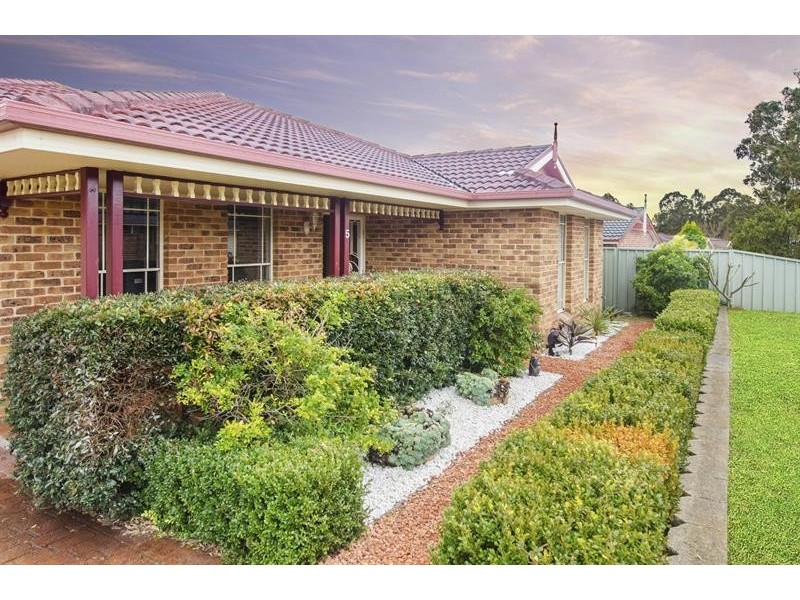 5 Dean Ave, Kanwal NSW 2259