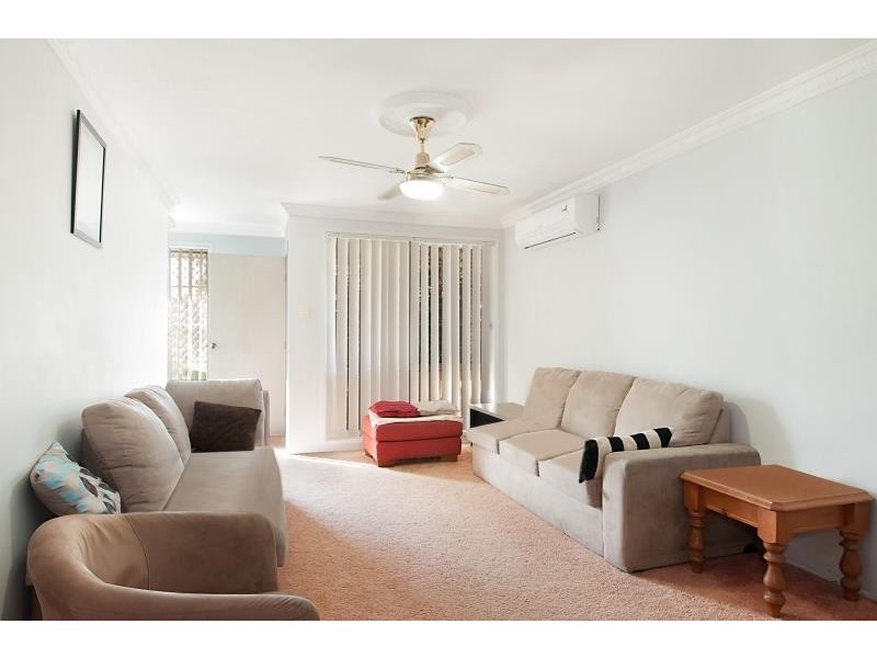 3 Leaf Pl, Hamlyn Terrace NSW 2259