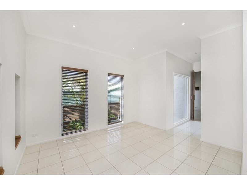 6 Mathews St, Norah Head NSW 2263