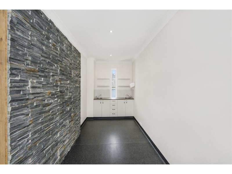 6 Mathews St, Norah Head NSW 2263