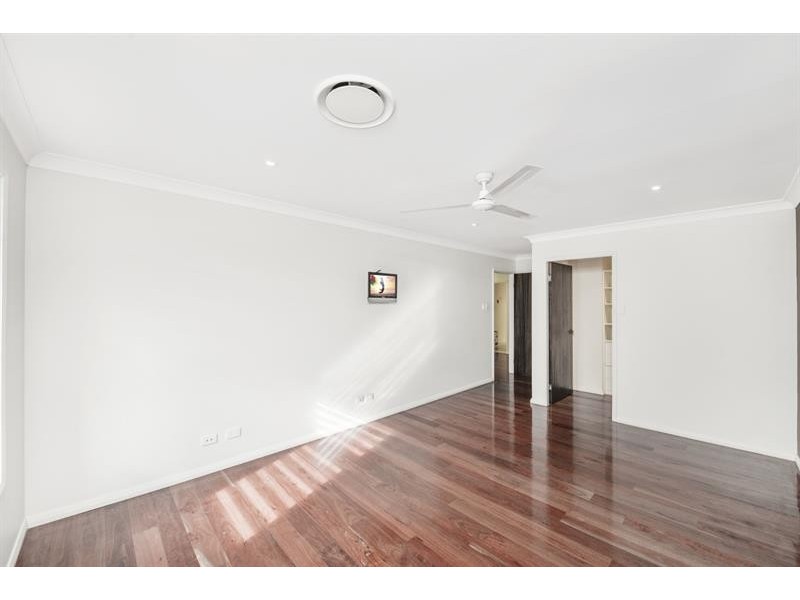 6 Mathews St, Norah Head NSW 2263