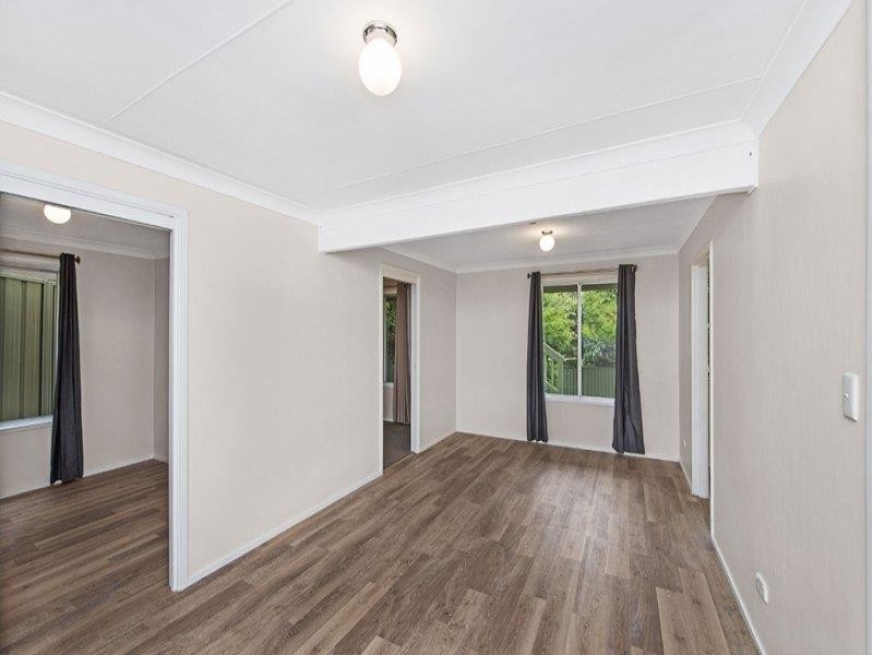 17 Donegal St, Berkeley Vale NSW 2261