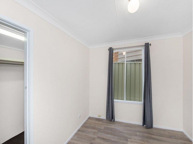 17 Donegal St, Berkeley Vale NSW 2261