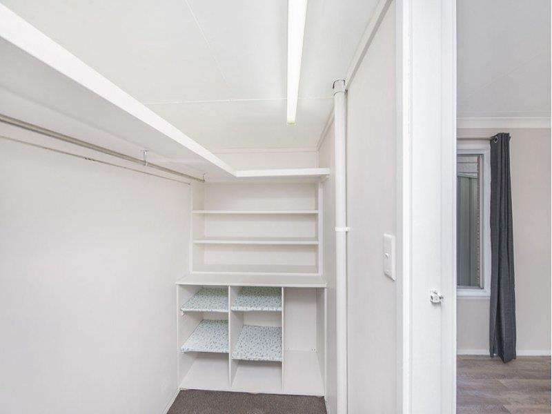 17 Donegal St, Berkeley Vale NSW 2261