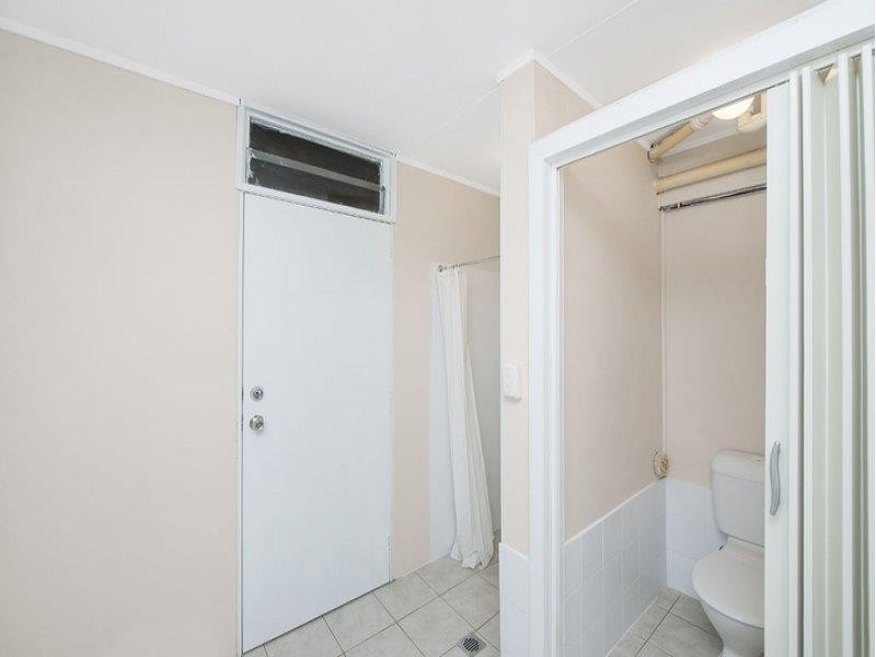 17 Donegal St, Berkeley Vale NSW 2261