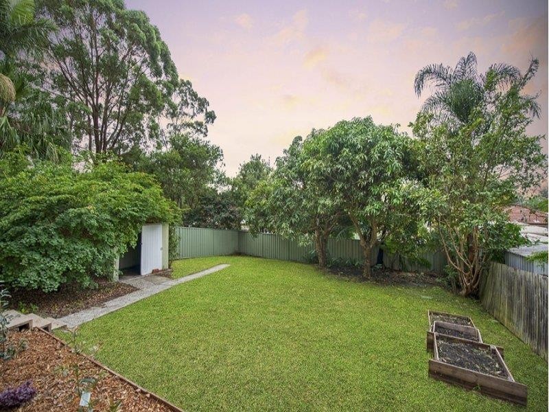 17 Donegal St, Berkeley Vale NSW 2261