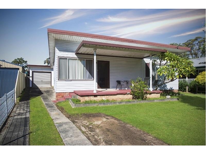 39 Dunvegan St, Mannering Park NSW 2259