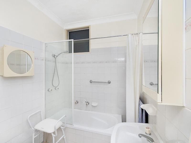 39 Dunvegan St, Mannering Park NSW 2259