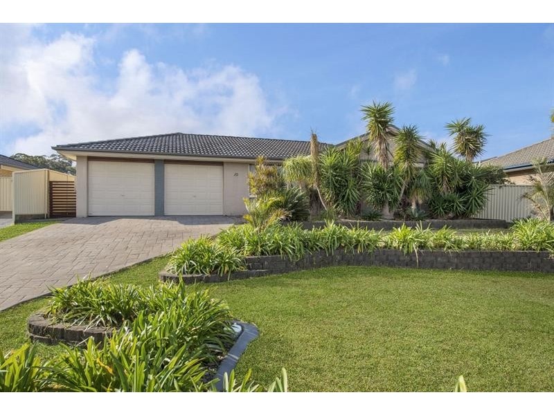 10 Viewmont Way, Woongarrah NSW 2259