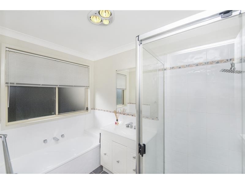 10 Viewmont Way, Woongarrah NSW 2259