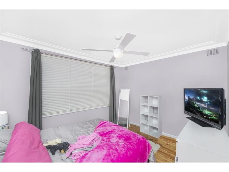 12 Sadie Ave, Gorokan NSW 2263