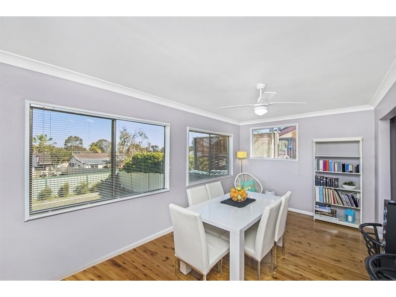 12 Sadie Ave, Gorokan NSW 2263