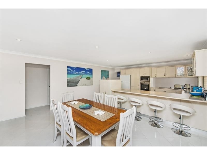 42 Irving Ct, Hamlyn Terrace NSW 2259